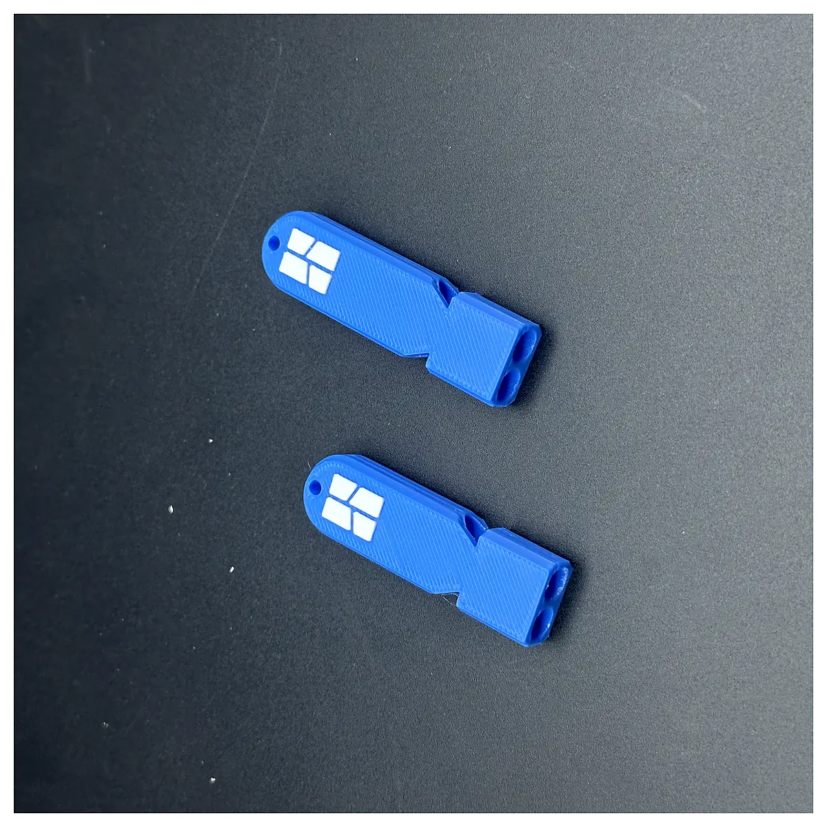 Extra Loud Whistle 115dB Dual Frequency Outdoor Survival Lanyard Hole 25min Emergency Signal Rescue Survival