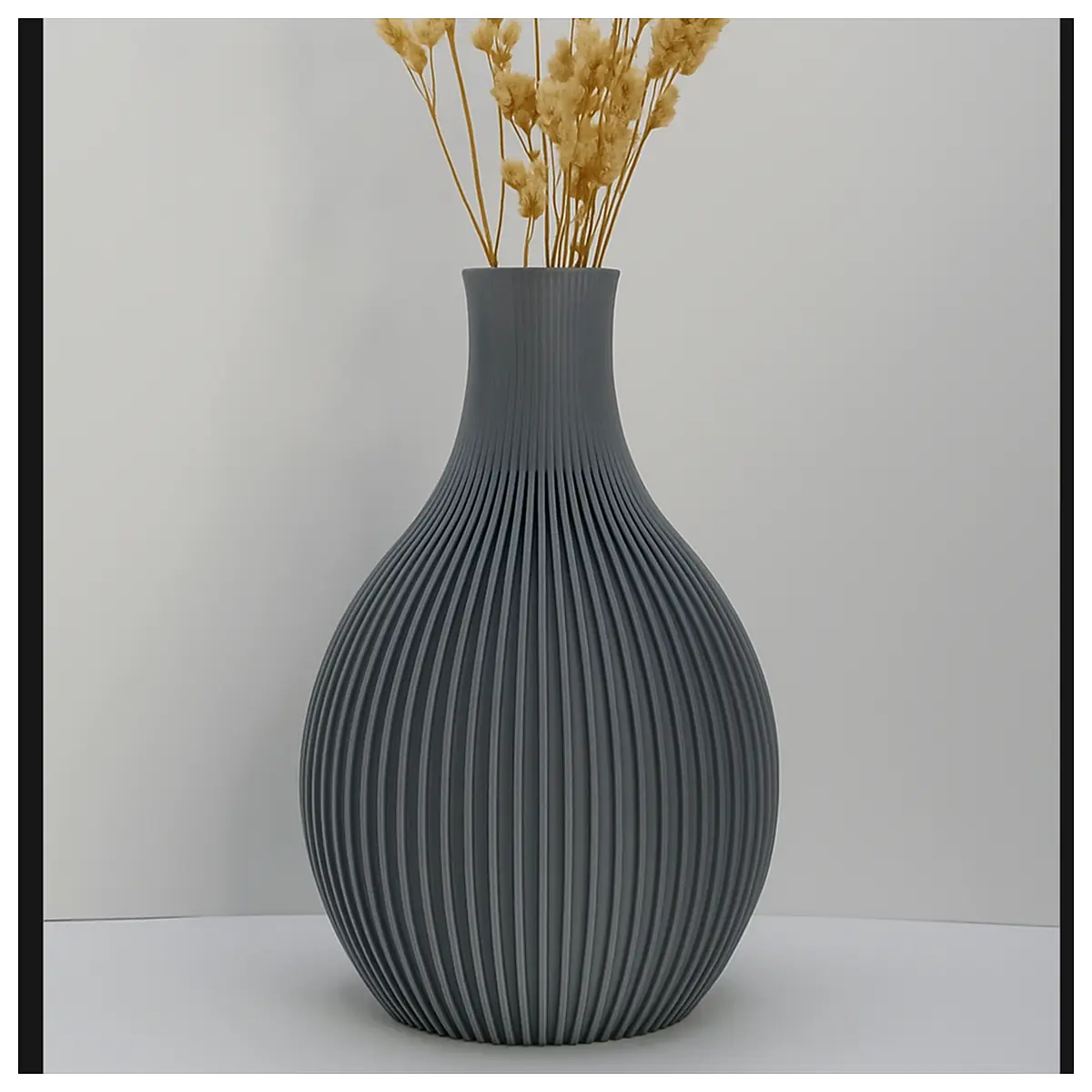 Grooved Vase Spherical Design Floral Vase Tabletop Decoration Modern Home Decor Flower Arrangement Accessories