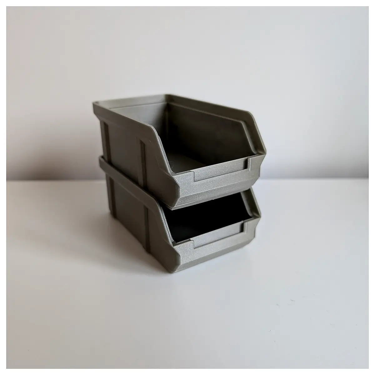 Stackable Workshop Box No Supports Build Models Parts DIY Toys Creative Construction