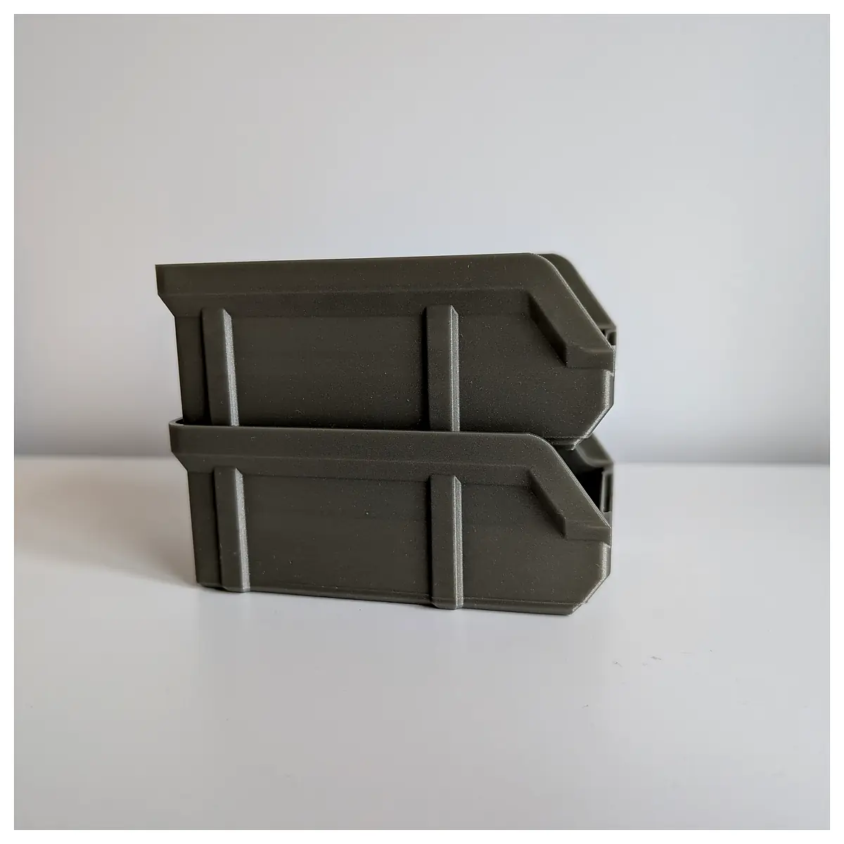 Stackable Workshop Box No Supports Build Models Parts DIY Toys Creative Construction