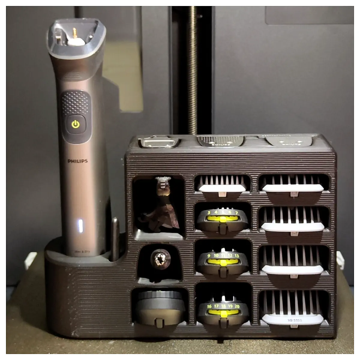 Multigroom 7000 Series Hair Trimmer Grooming Facial Beard Body Hair Universal Styling Kit 795015