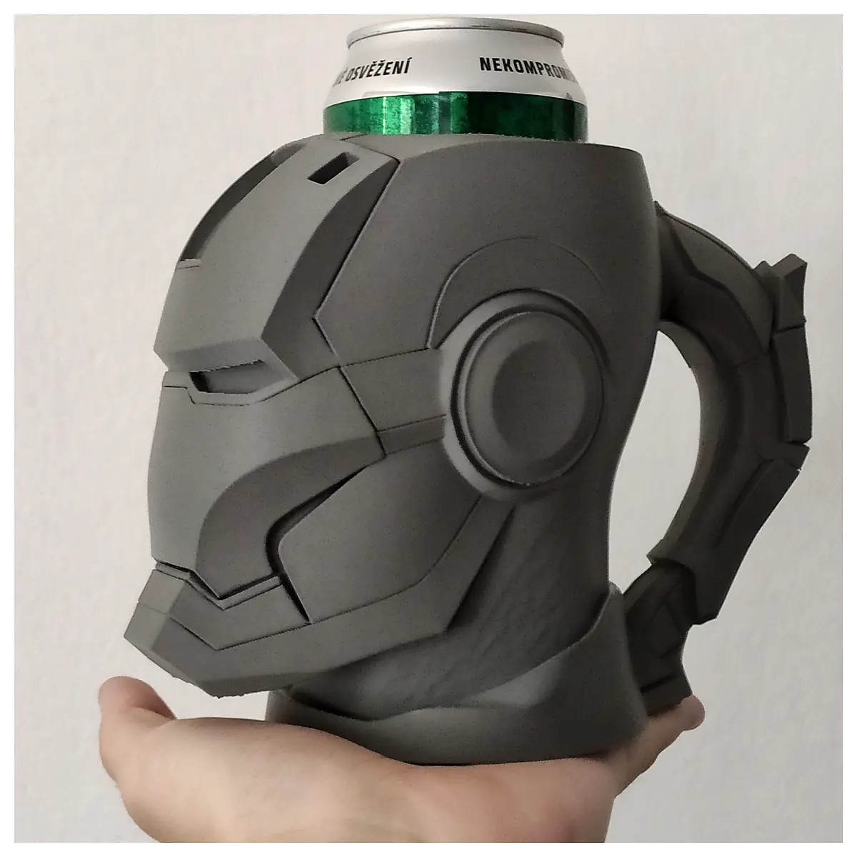 Man Can Holder Beer Mug Sealable Container Beverage Cup Insulated Mug Drink Bottle Beer Pint
