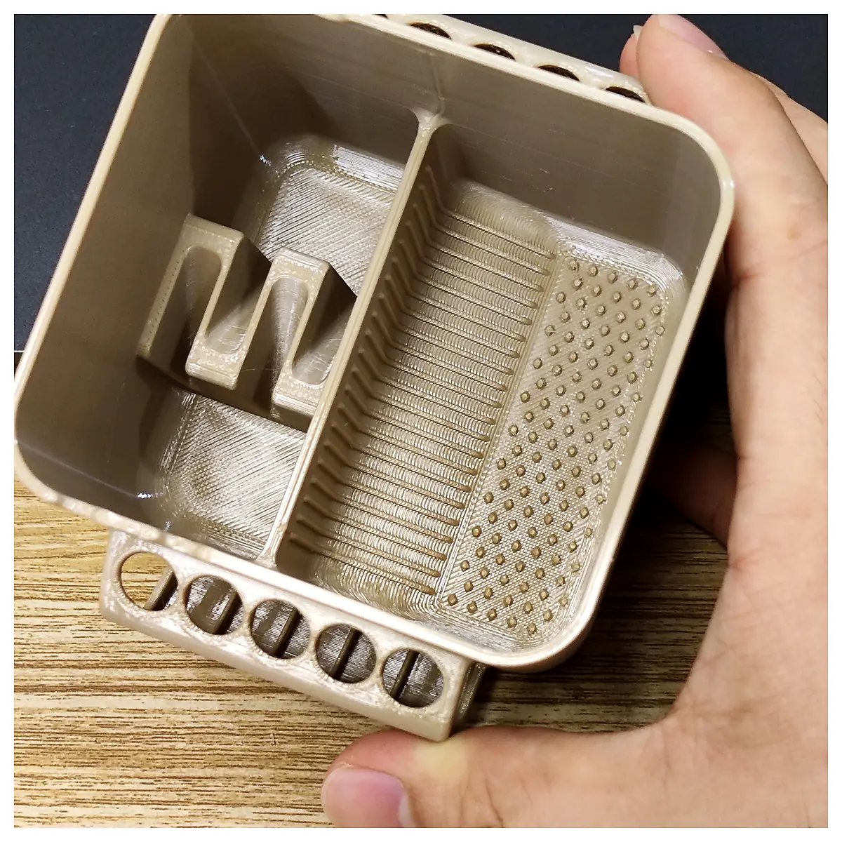 Multifunctional Brush Cleaning Bucket Brush Cleaner Brush Head Cleaning Bucket Accessory Cleaning
