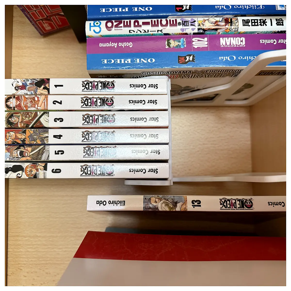Manga Stand Book Display Shelf Universal Bookcase Anime Figures Collection Storage Display Holder