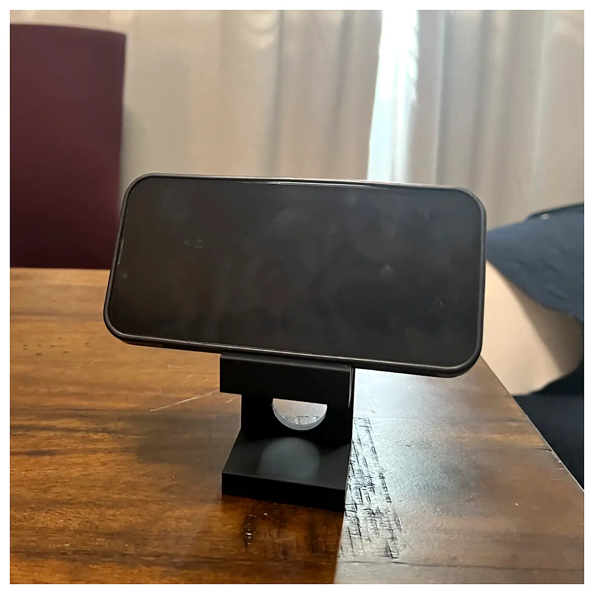 Phone Holder Charger Mobile Desk Stand with Charging Base Phone Holder Accessories Phone Stand for Phone Phone Holder Holder