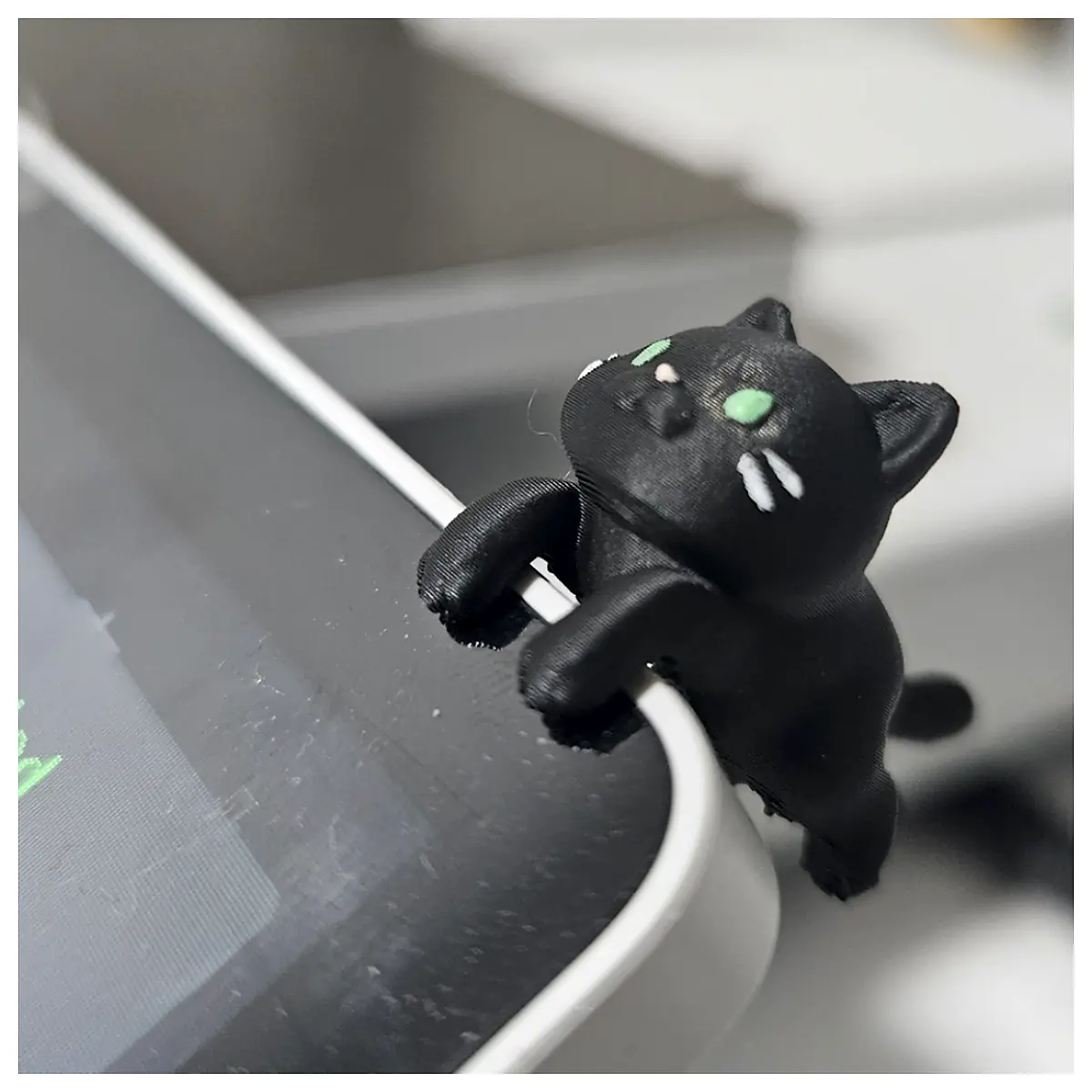 Cat Shelf Hanging Cute Display Stand Pet Cat Multi functional Storage Shelf Cat Treat Display Accessories