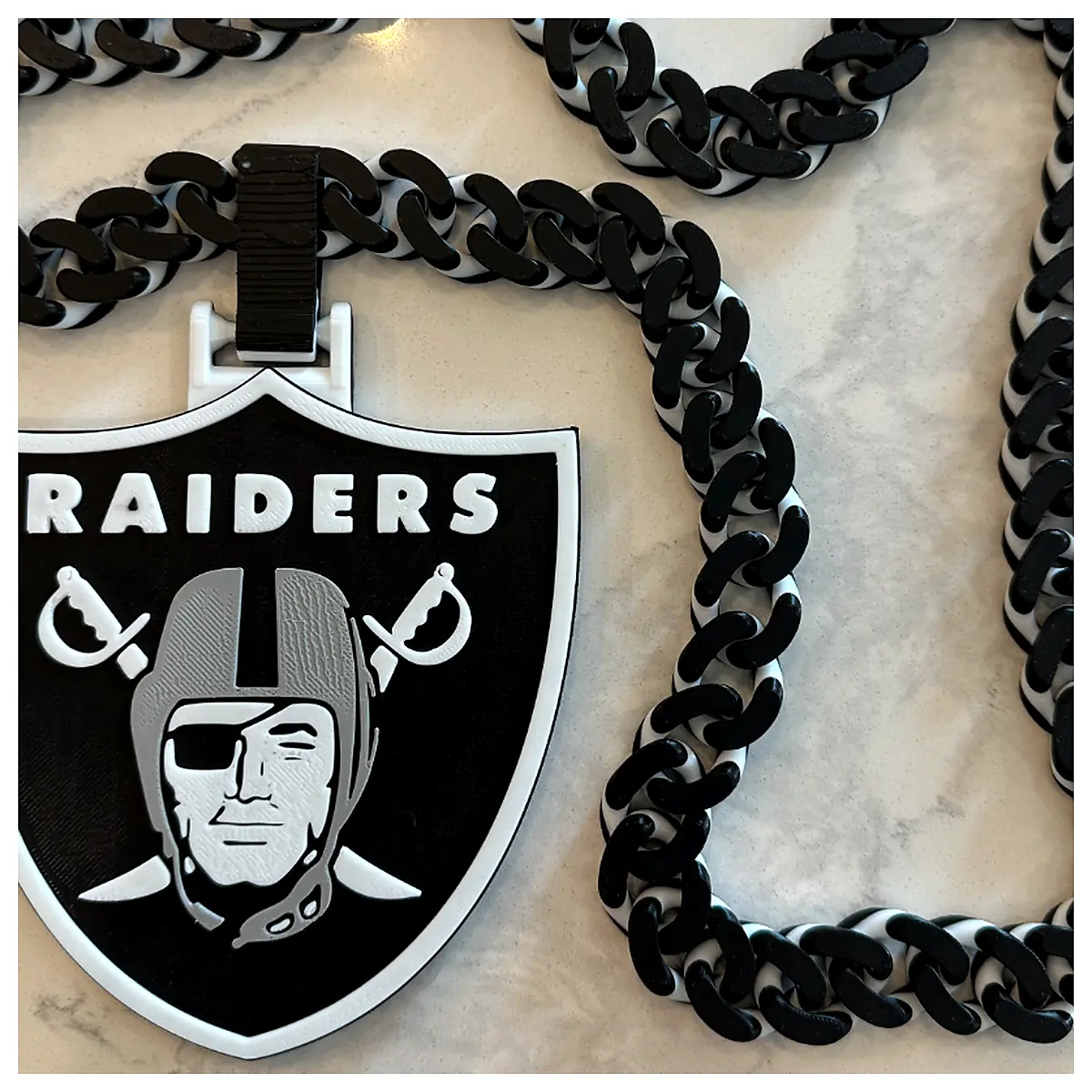 Las Vegas Raiders Chain Necklace Football Fan Gift Sports Jewelry Team Memorabilia Game Keepsake