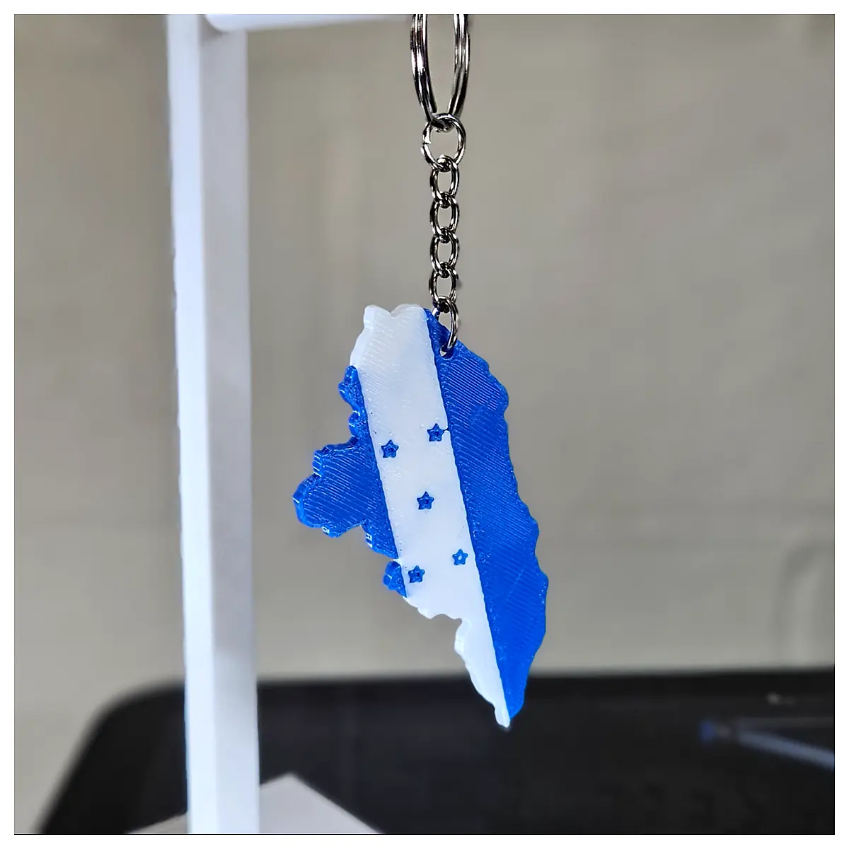 Honduras Flag Keychain Memorial Decoration Gift Flag Collection Ideal for Home Office