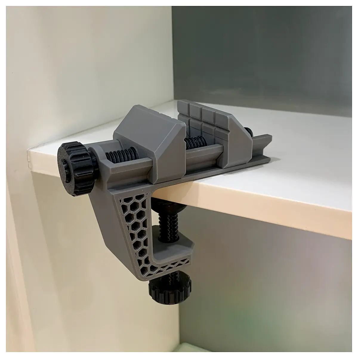 Small Vise No Hardware Sturdy Durable Vise Parts Repair Accessories Workstation Stability