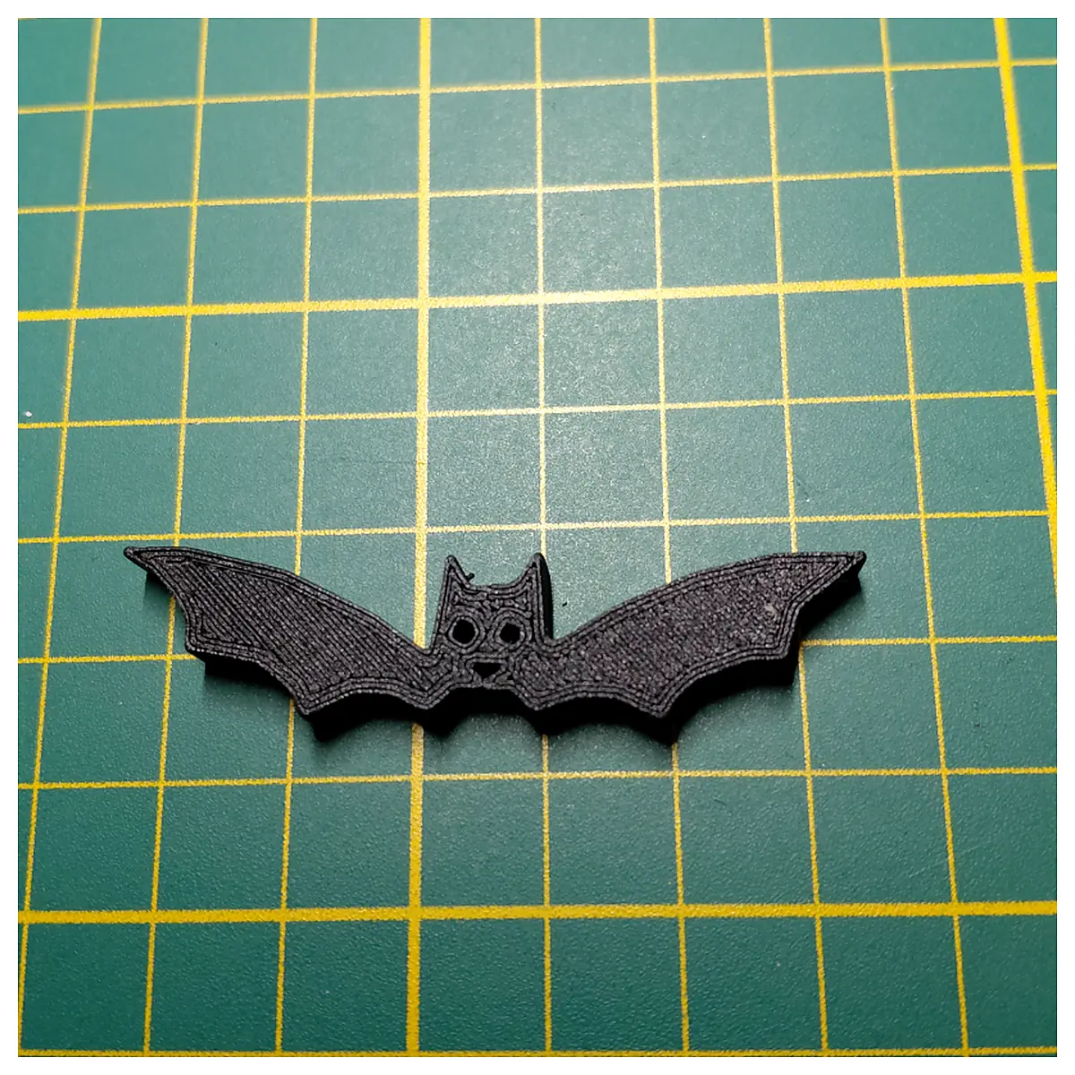 Halloween Bat Decoration Winged Toy Party Supplies Wall Decor Bat Figures Spooky Halloween Accessory