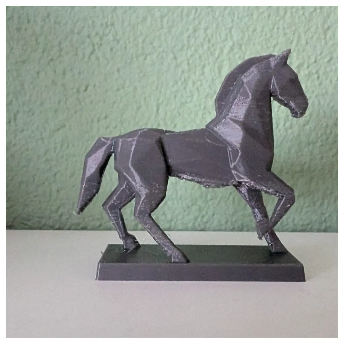 Abstract Horse Sculpture Decor Art Figurine Home Office Decoration Modern Minimalist Desktop Ornament Gift Idea Sculpture