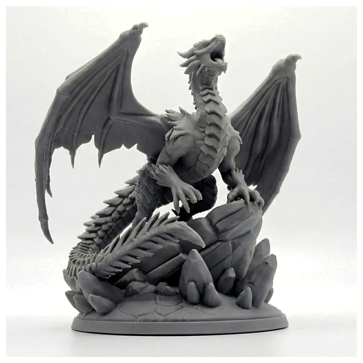 Majestic Roaring Dragon Figurine Dragon Scale Decor Dragon Head Ornament Dragon Motif Art Dragon Culture Collectible Dragon Accessory Piece