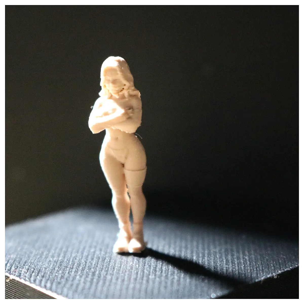 Small Girl Figurine Crossed Arms Statue Decorative Miniature Figure Desk Ornament Girls Collectible