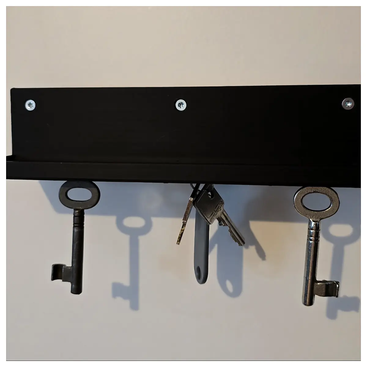 Magnetic Key Holder Magnetic Key Hook Wall Mounted Key Storage Magnetic Key Rack Key Holder Car Key Accessories