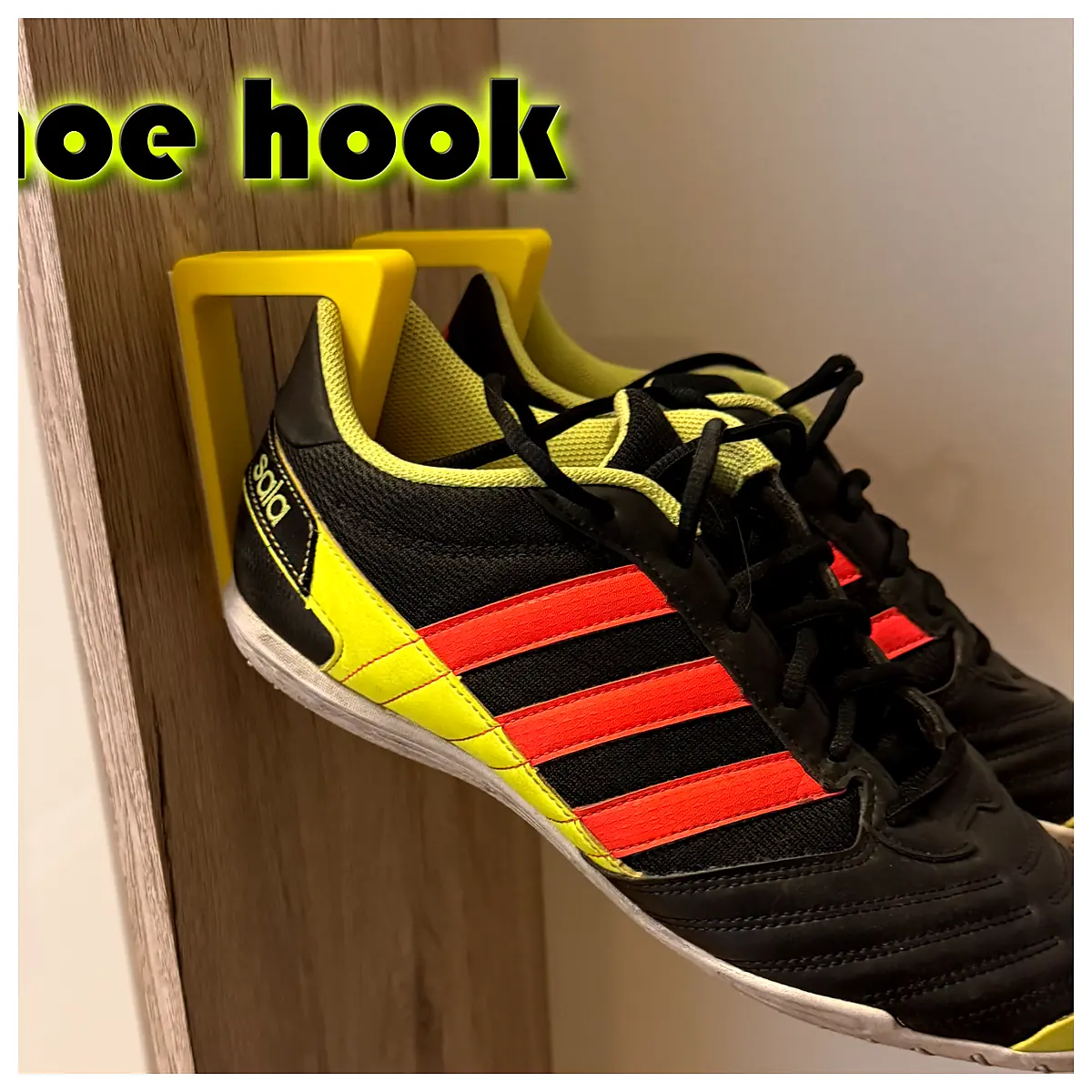 Shoe Hook Levitating Effect Clean Print Wall Mounted Display Shelf Foot Holder Accessory Modern Design