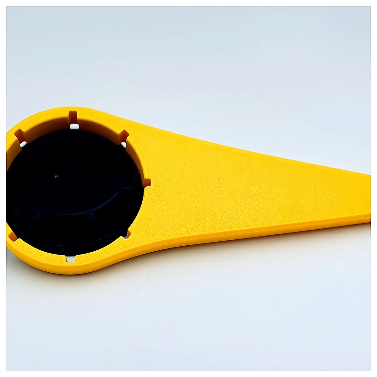 20L 61mm Jerrycan Lid Wrench Tool Can Opener Container Wrench Canister Accessories Seal Lid Removal
