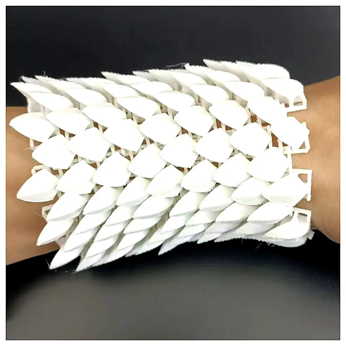 Dragon Scale Armor Fabric Z Axis Anti Jamming Soft 3D Printing Textile Durable No Assembly Required