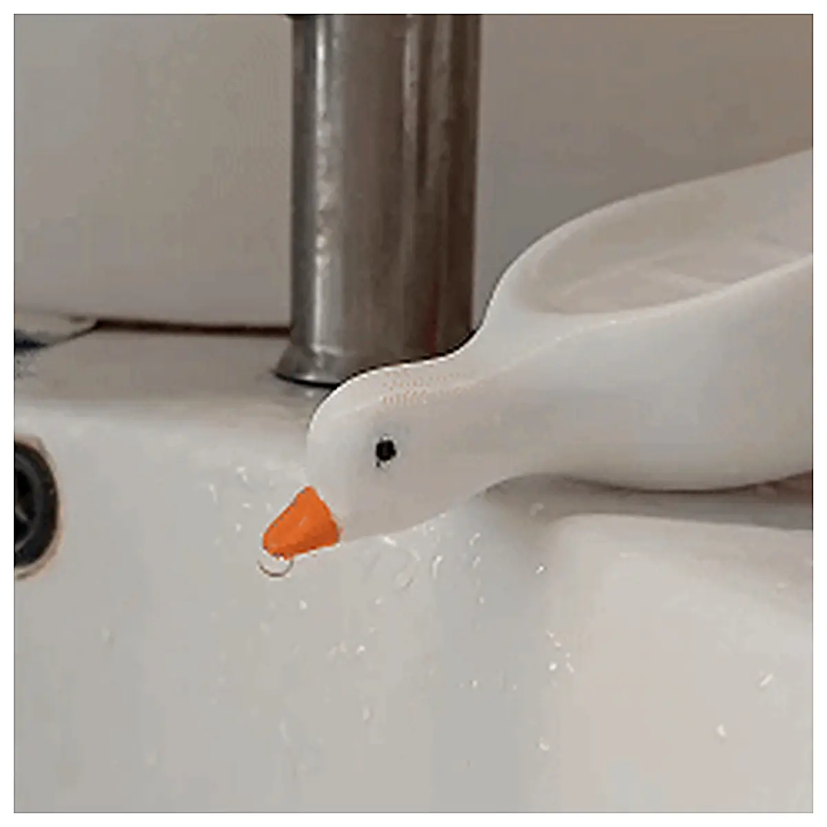 Soap Tray Holder Organizer Soap Box Storage Container Bathroom Shelf Duck Drinking Water Soap Dispenser Shower Accessories