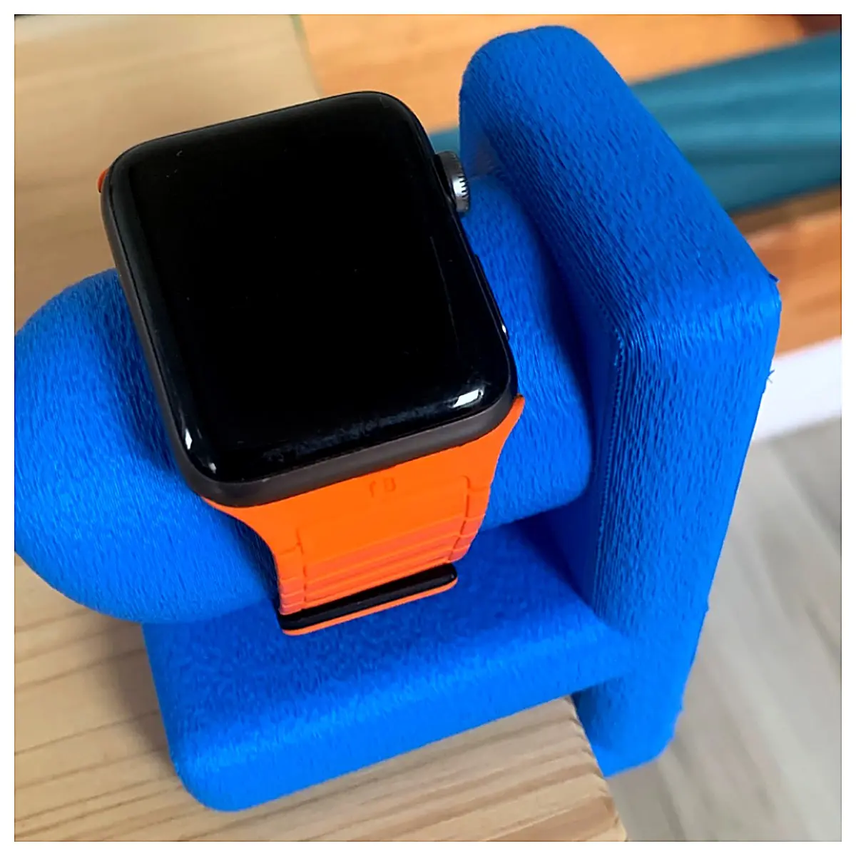 Watch Stand Holder Phone Stand Universal Desktop Wristwatch Display Stand Watch Accessory Holder Your Watches