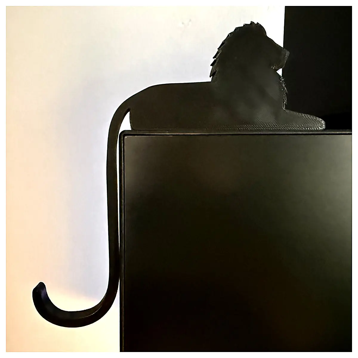 Lion Head Earbud Holder Hook Phone Accessory Mobile Stand Earphone Mount Headphone Hook For Phone Storage