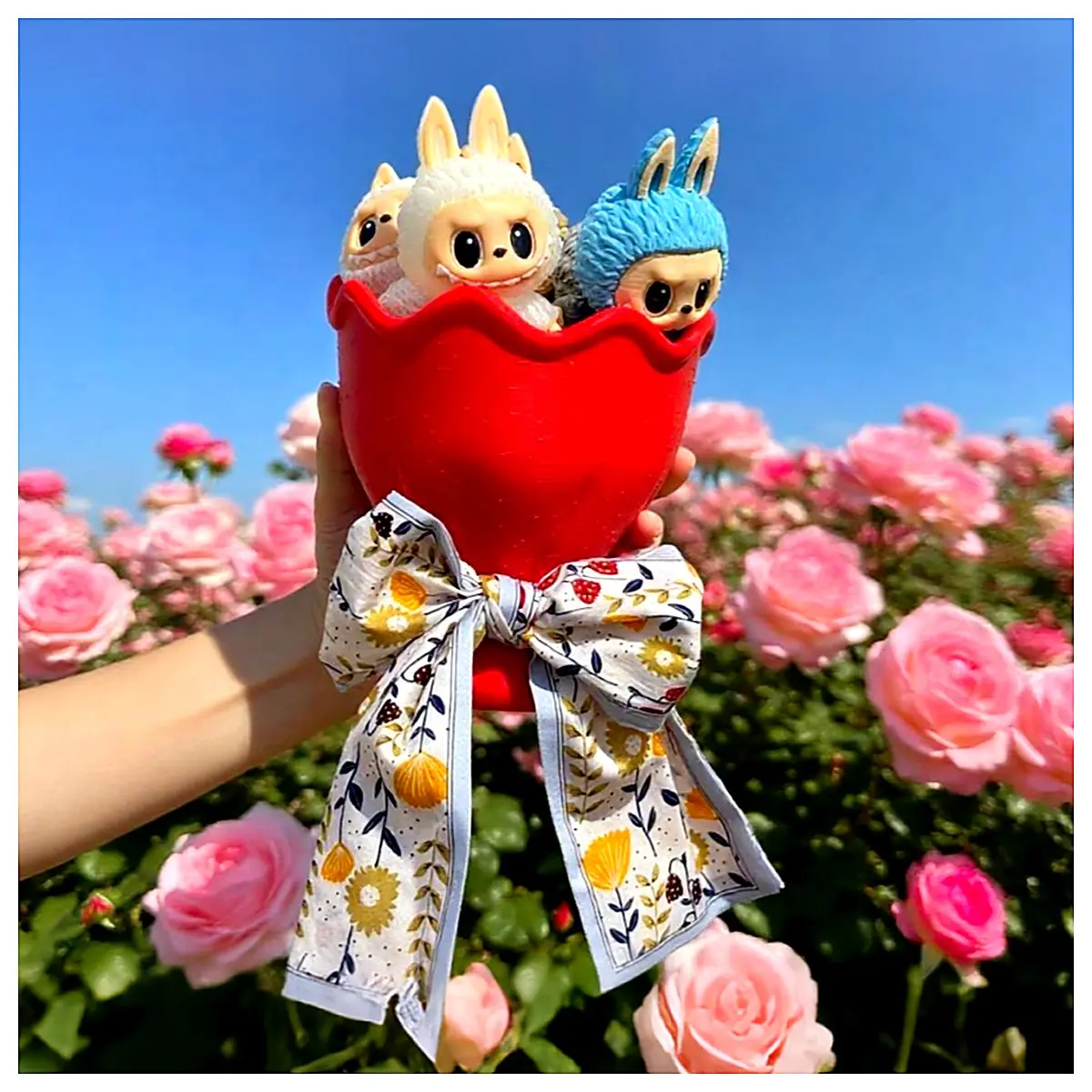 Cute Handheld Flower Vase Simulation Flowers Flowers Decorative Vase Creative Floral Arrangement Girlfriend Mom Present