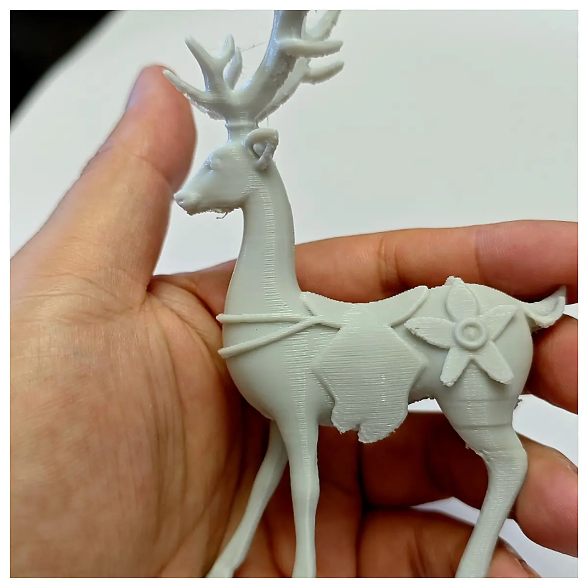 Modern Office Deer Figurine Living Room Wine Cabinet Decoration Moving Home High End Craft Art Desktop Ornament Deer Shape