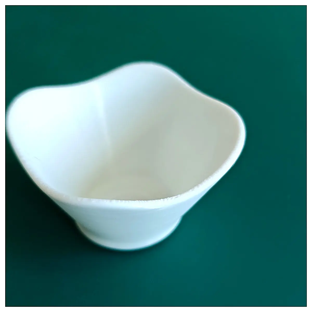 Fruit Bowl Elegant Home Dining Table Snack Dessert Serving Dish Modern Minimalist Dry Fruit Platter Decorative Bowl