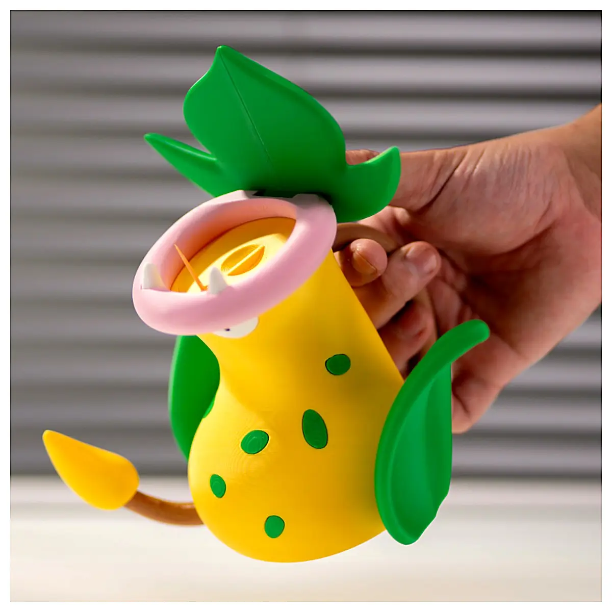Cute Flower Snack Tubes Mini Pen Holder Organizer Desktop Decoration Phone Stand Creative Small Accessory