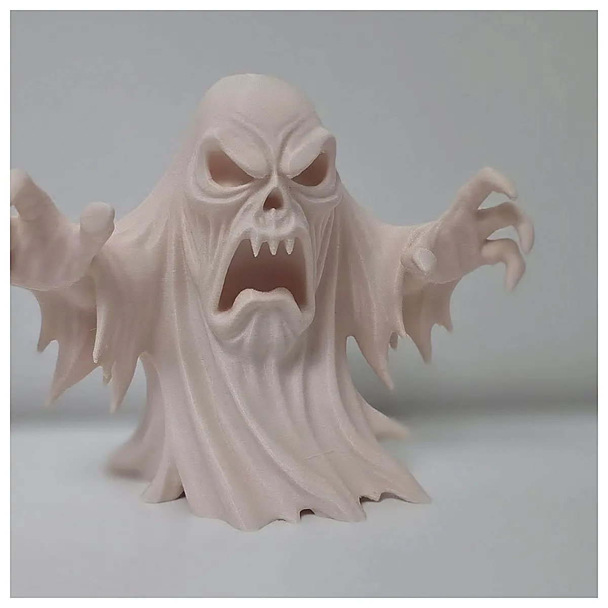 Halloween Ghost Decoration Terrifying Phantom Model Party Props Spooky Toy Decorative Figure Party Supplies Ghost Decor