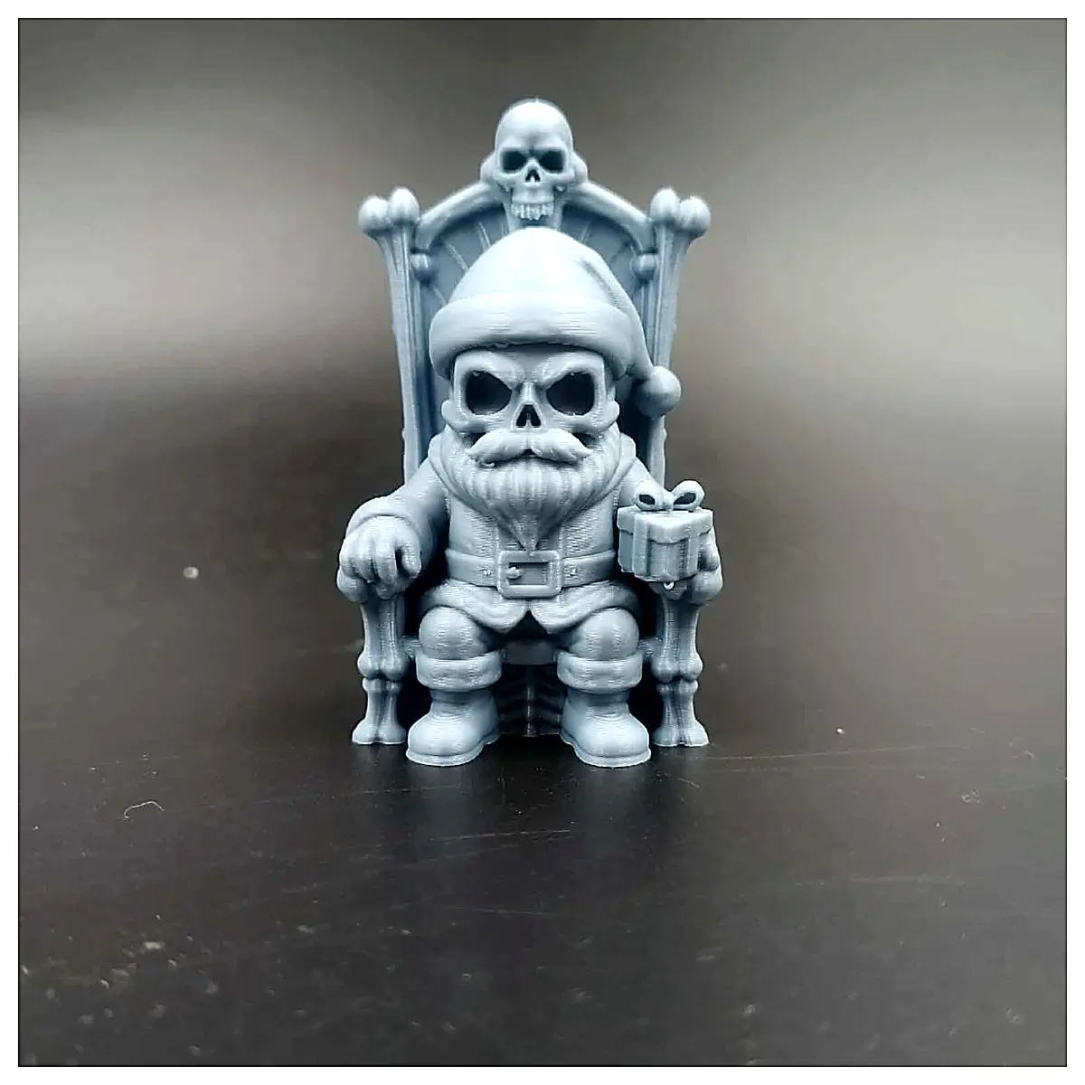 Dark Skeleton Santa Claus Sitting Bone Throne Spooky Christmas Decoration Bone Chair Festive Display Horror Theme Christmas Gift Skeleton Decor