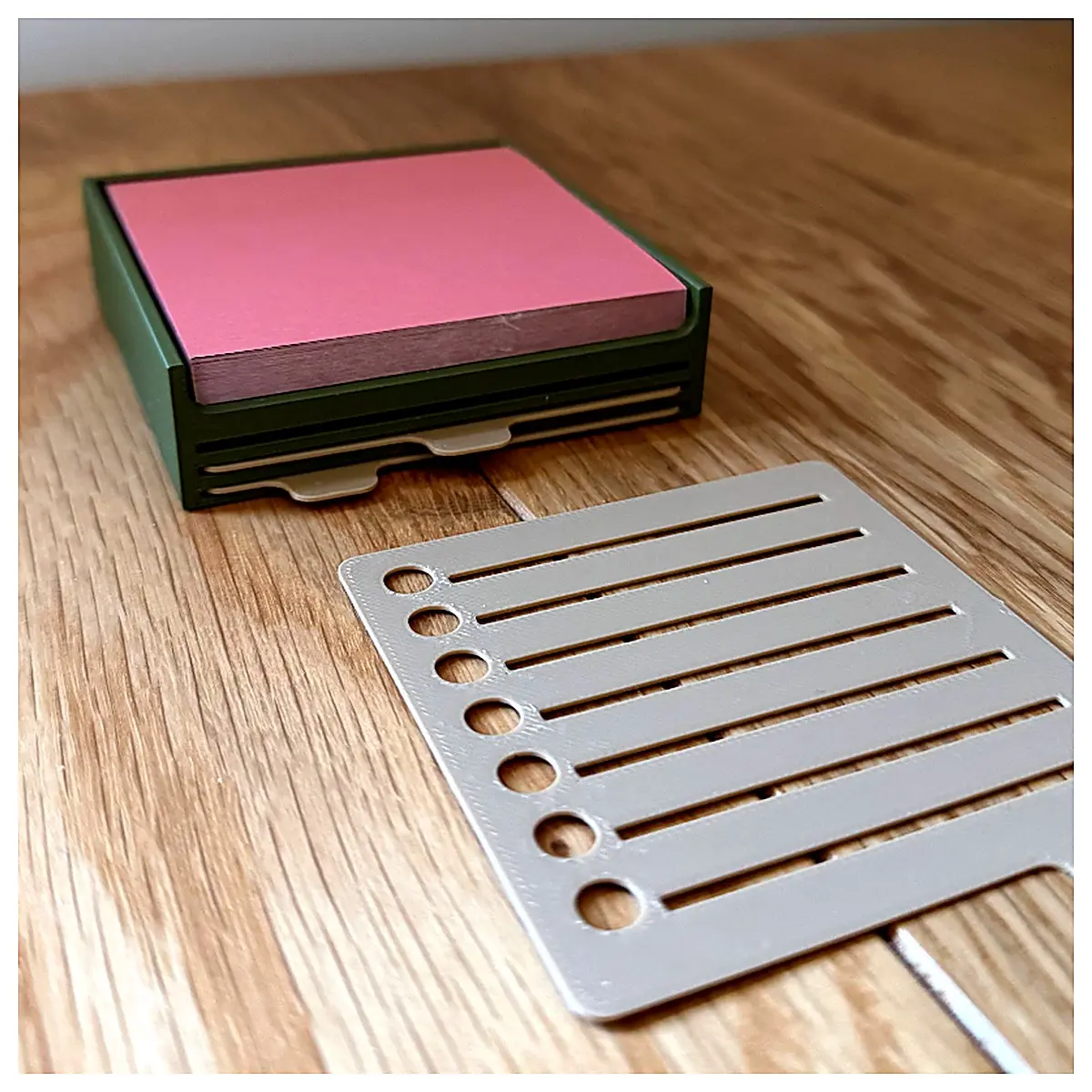 Memo Holder with Grid Template Empty Memo Pads Desk File Organizer Standing Memo Stand Record Keeping Productivity Boost