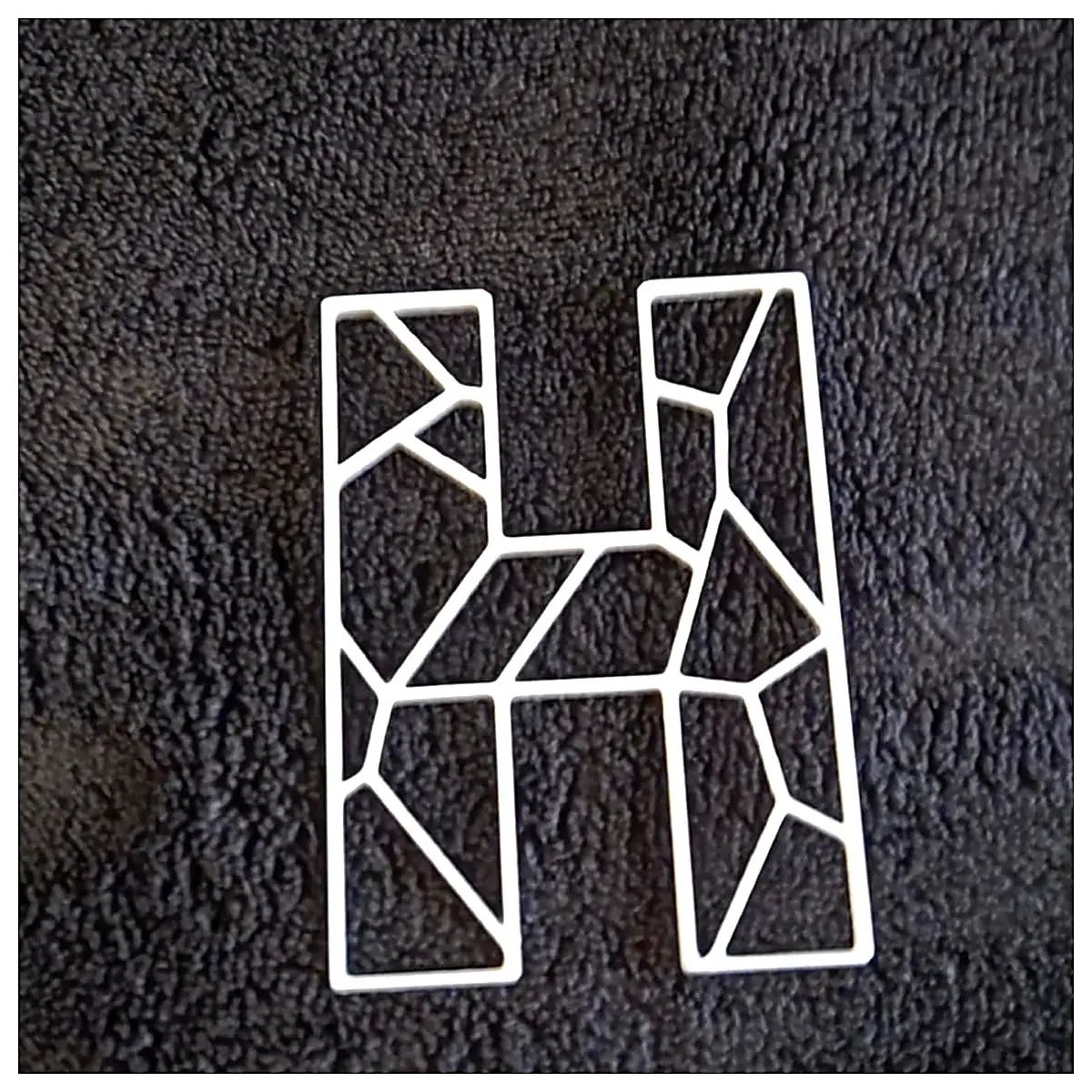 Geometric H Letter Decoration Hanging Letter Wall Art Decorative Letter Shape Hanging Ornament Indoor Wall Decor Modern Home Decoration Hanging Letter