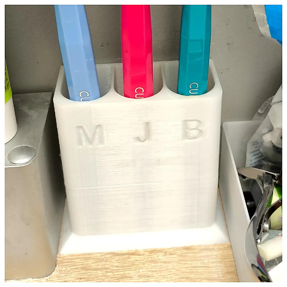 Toothbrush Holder Bathroom Shelf Organizer Toothpaste Dispenser Wall Mounted Toothbrush Rack Dental Hygiene Storage