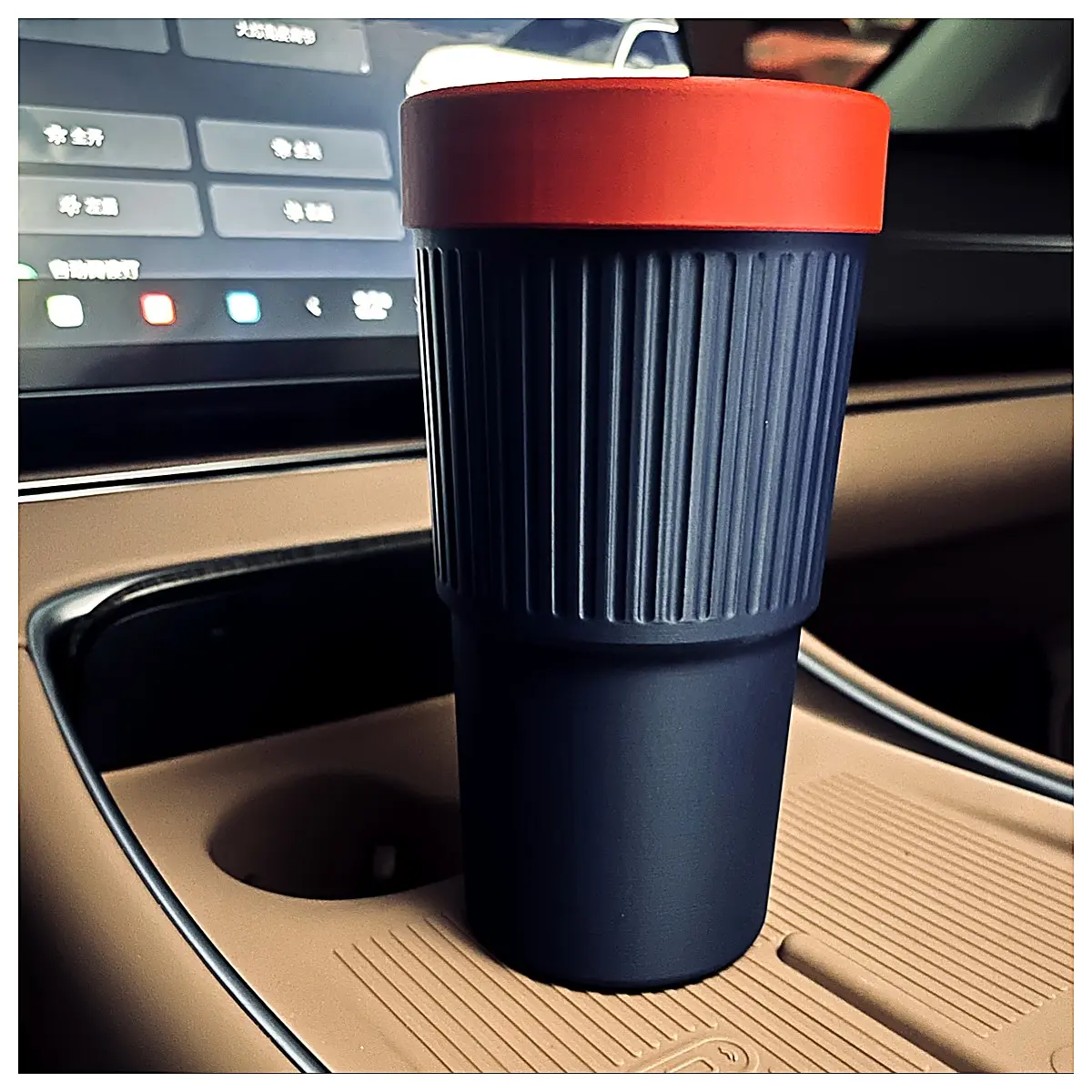 Car Desktop Mini Trash Can Portable Desktop Waste Bin Car Interior Accessories Small Trash Box Auto Waste Container Vehicle Supplies