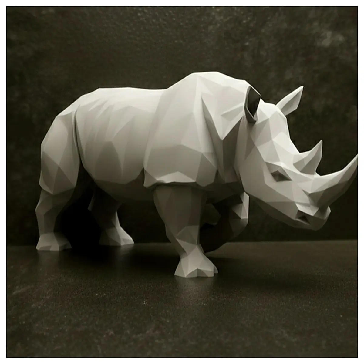 Low Poly Rhinoceros Sculpture Model Toy Decoration Figurine Animal Display Desktop Ornament Modern Art Collection