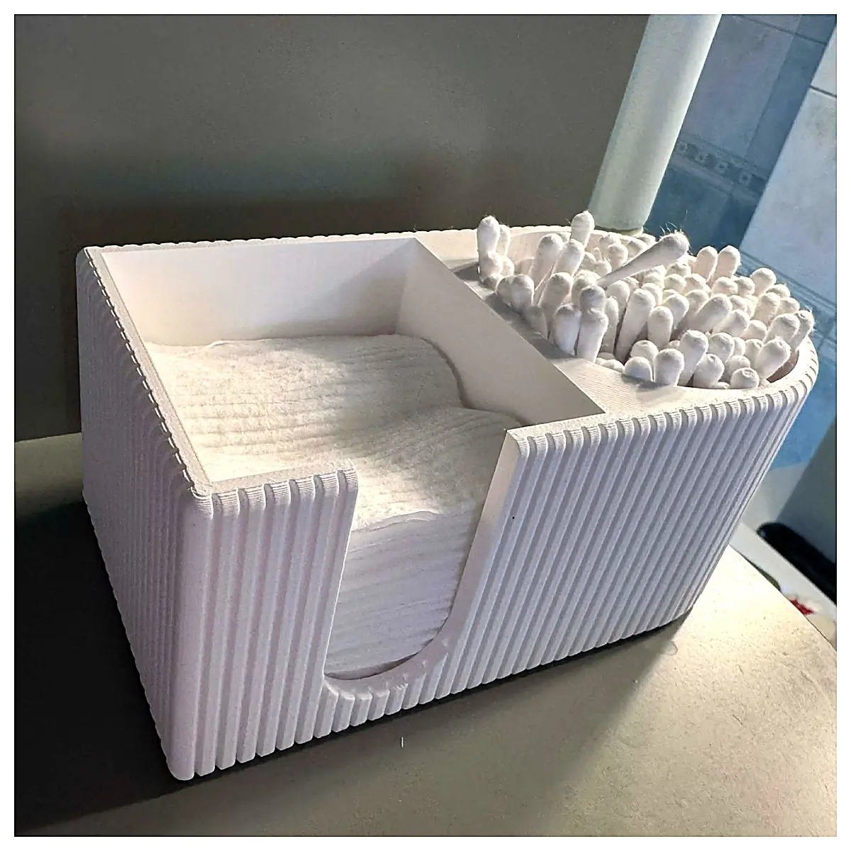 Cotton Swab Holder Makeup Pads Organizer Square Cotton Balls Case Cleaning Tool Skincare Accessories Removal Tool Bathroom Cleaning