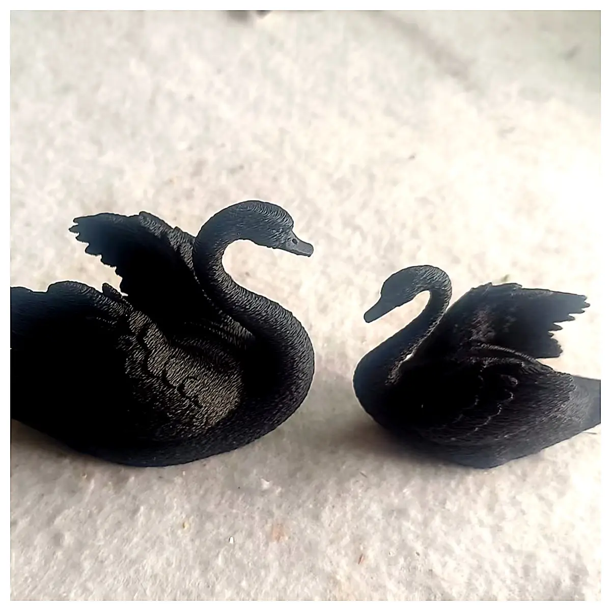 Black Swan Sculpture Figurine Art Decoration Swan Statue Home Decor Creative Gift Ornament