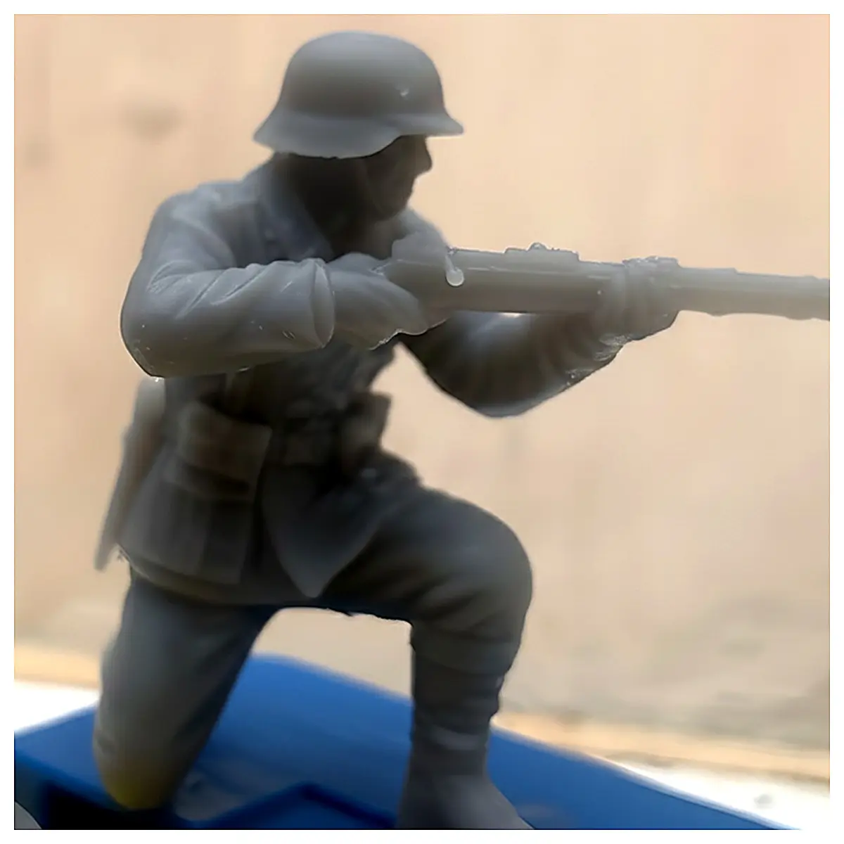 WWII German Soldier Model Military Toy Historical Collectible Soldier Figure War Game Accessory Model Collectible Figures