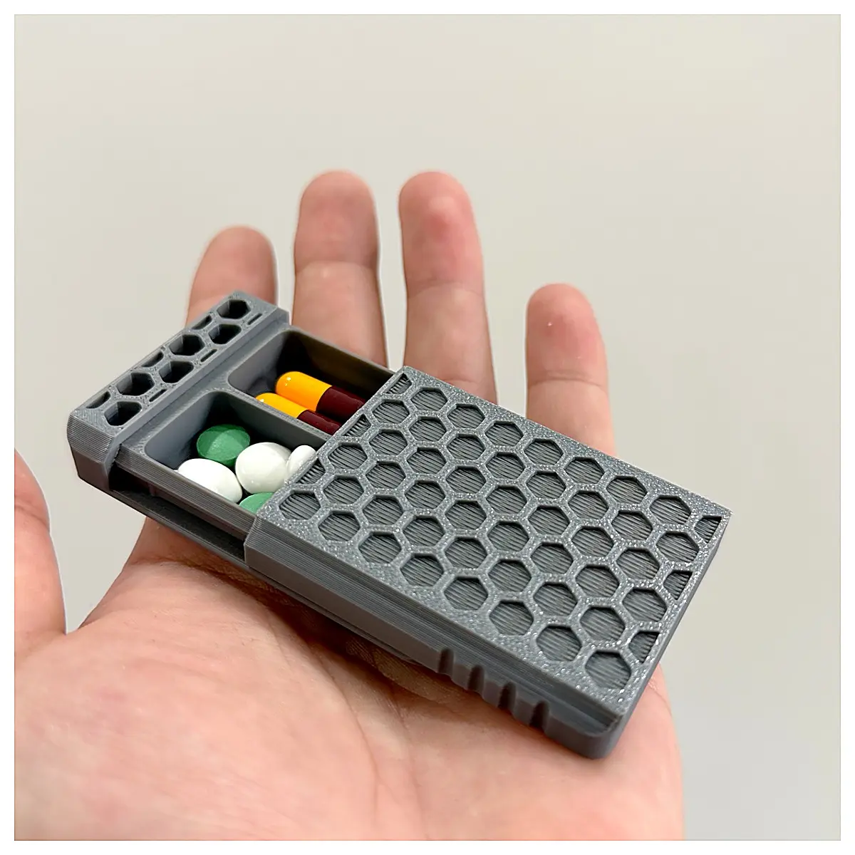 Portable Pill Organizer Travel Storage Box Medication Organizer Small Pill Case Vitamin Supplement Holder Travel Case Compact Container