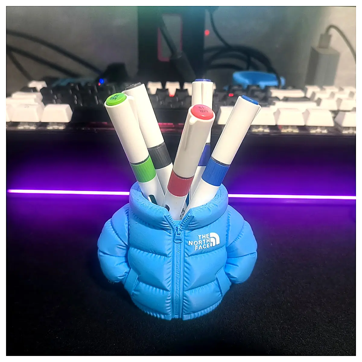 North Face Puffer Jacket Stand Phone Stand Support Holder Desktop Accessory Mobile Phone Holder Desk Stand