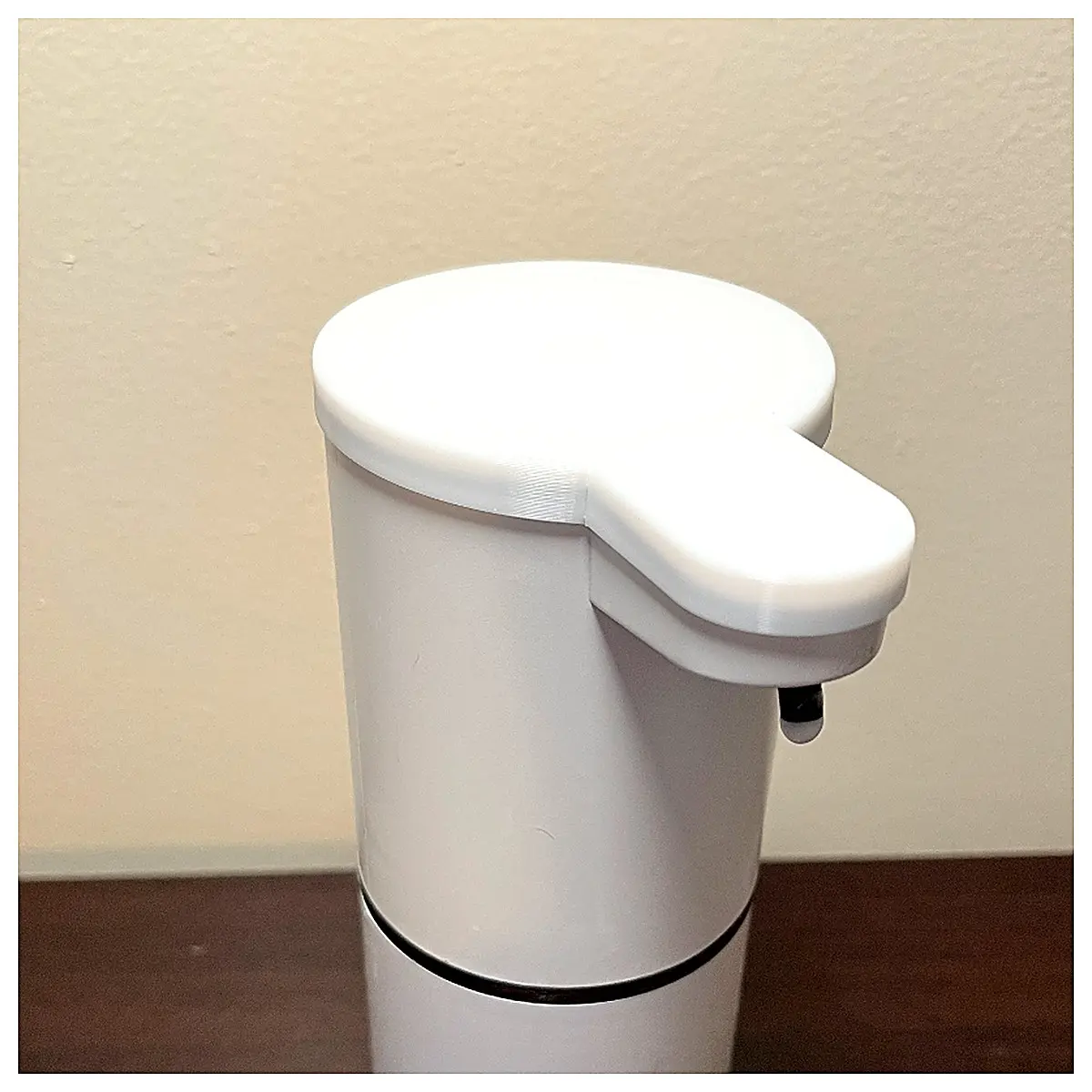 Touchless Automatic Hand Sanitizer Dispenser Cap Smart Disinfection Liquid Distributor Cap Hygiene Supplies Kitchen Bathroom Sanitizer Accessories