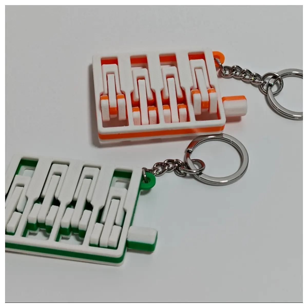 Moving Engine Keychain Car Parts Car Accessories Engine Pieces Car Collectibles Auto Decor