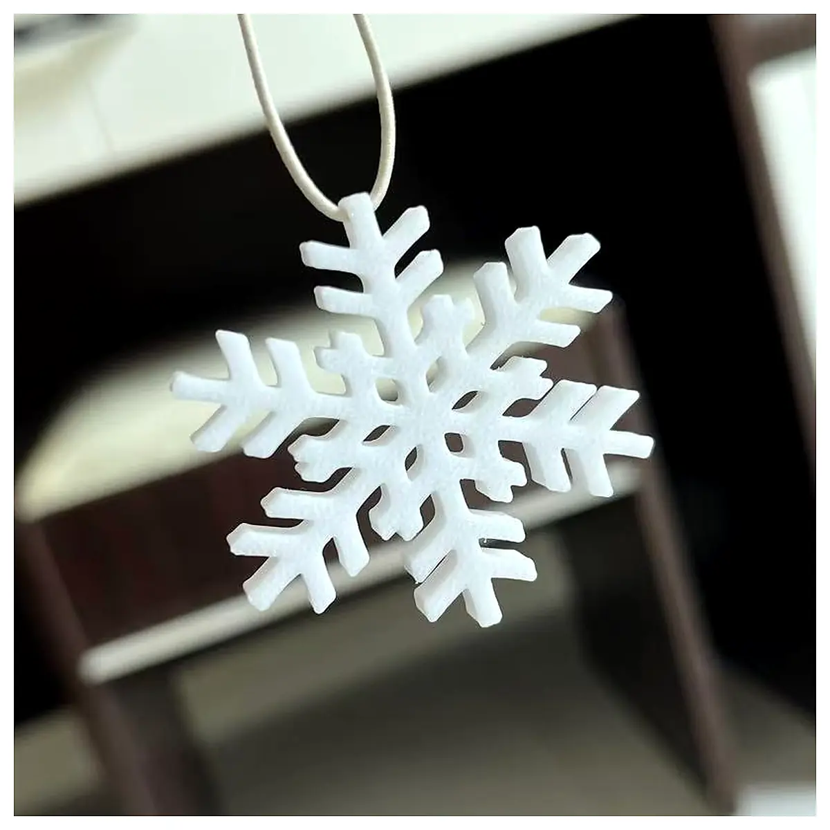 Christmas Snowflake Ornament Keychain Snowflake Decoration Festive Miniature Keychain Christmas Gift Snowflake Accessories Christmas Decor