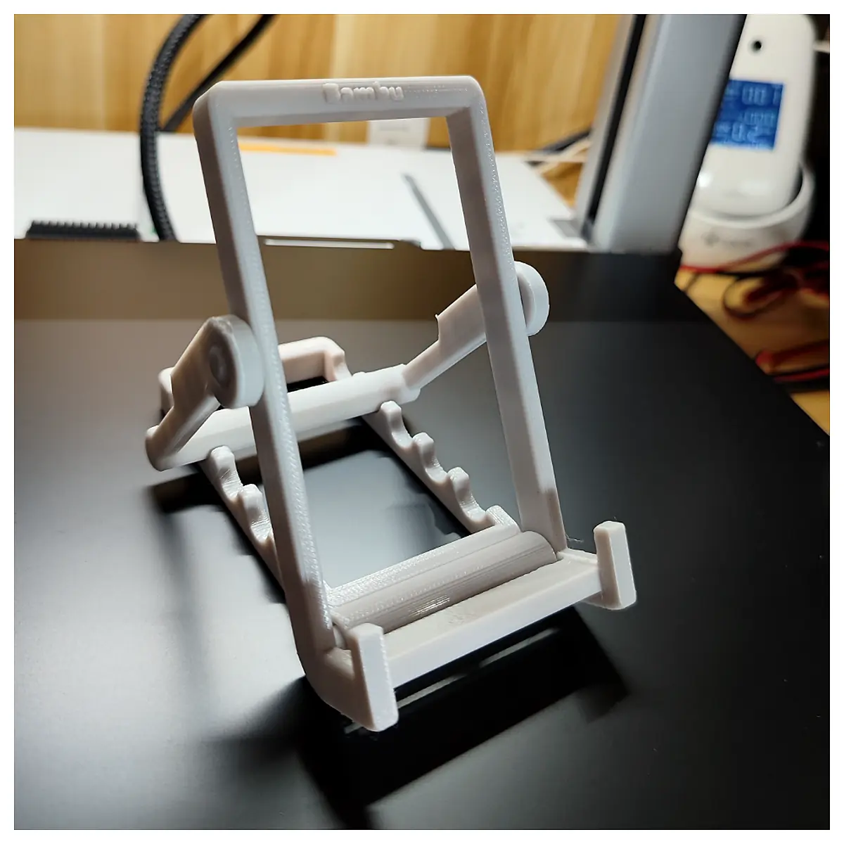 Mobile Phone Holder Phone Mount Cell Phone Stand Car Phone Holder Desk Phone Stand Vehicle Phone Mount Desktop Phone Support Phone Accessory