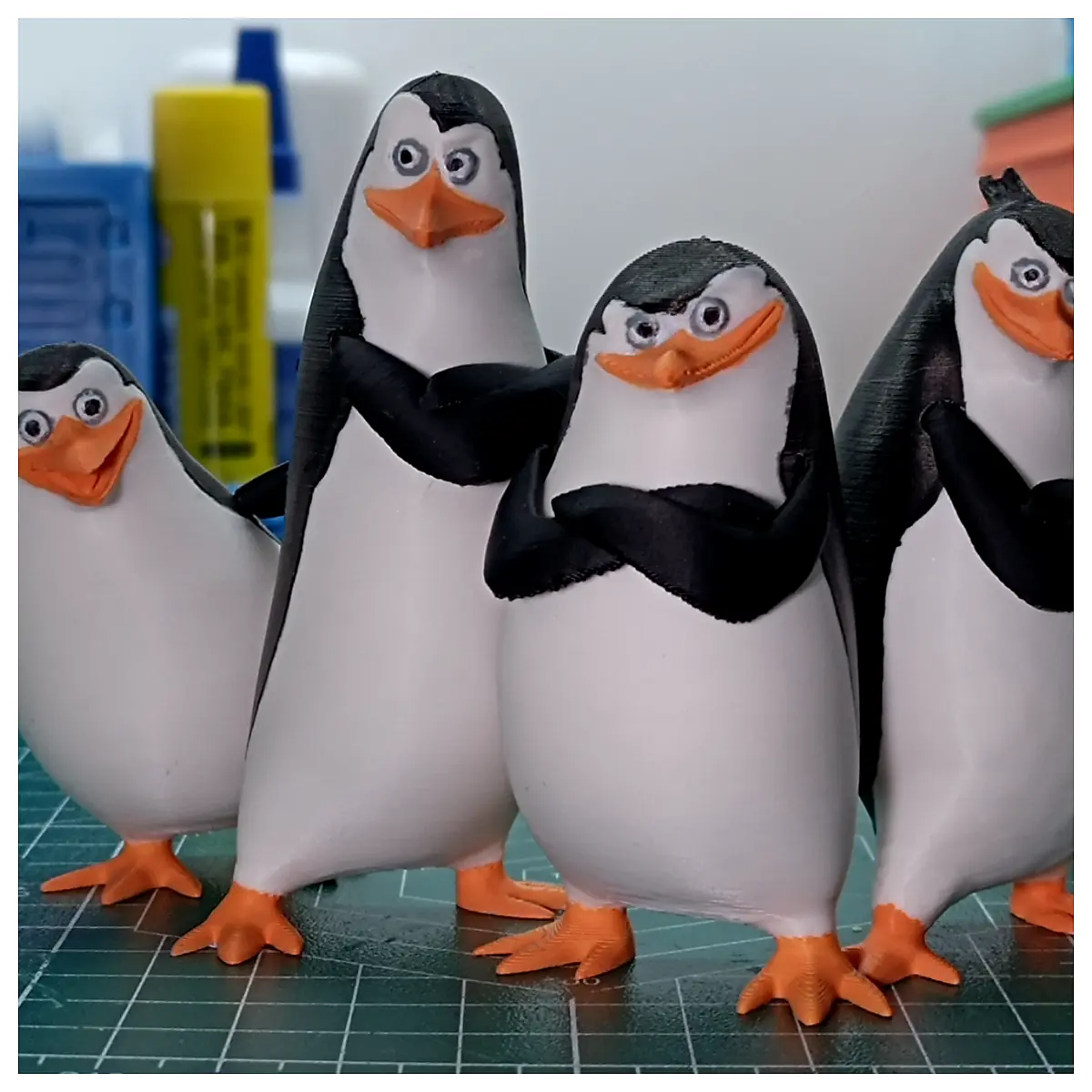 Madagascar Penguin Toy Model Realistic Pet Figure Role Play Collectible Educational Toys Penguin Model