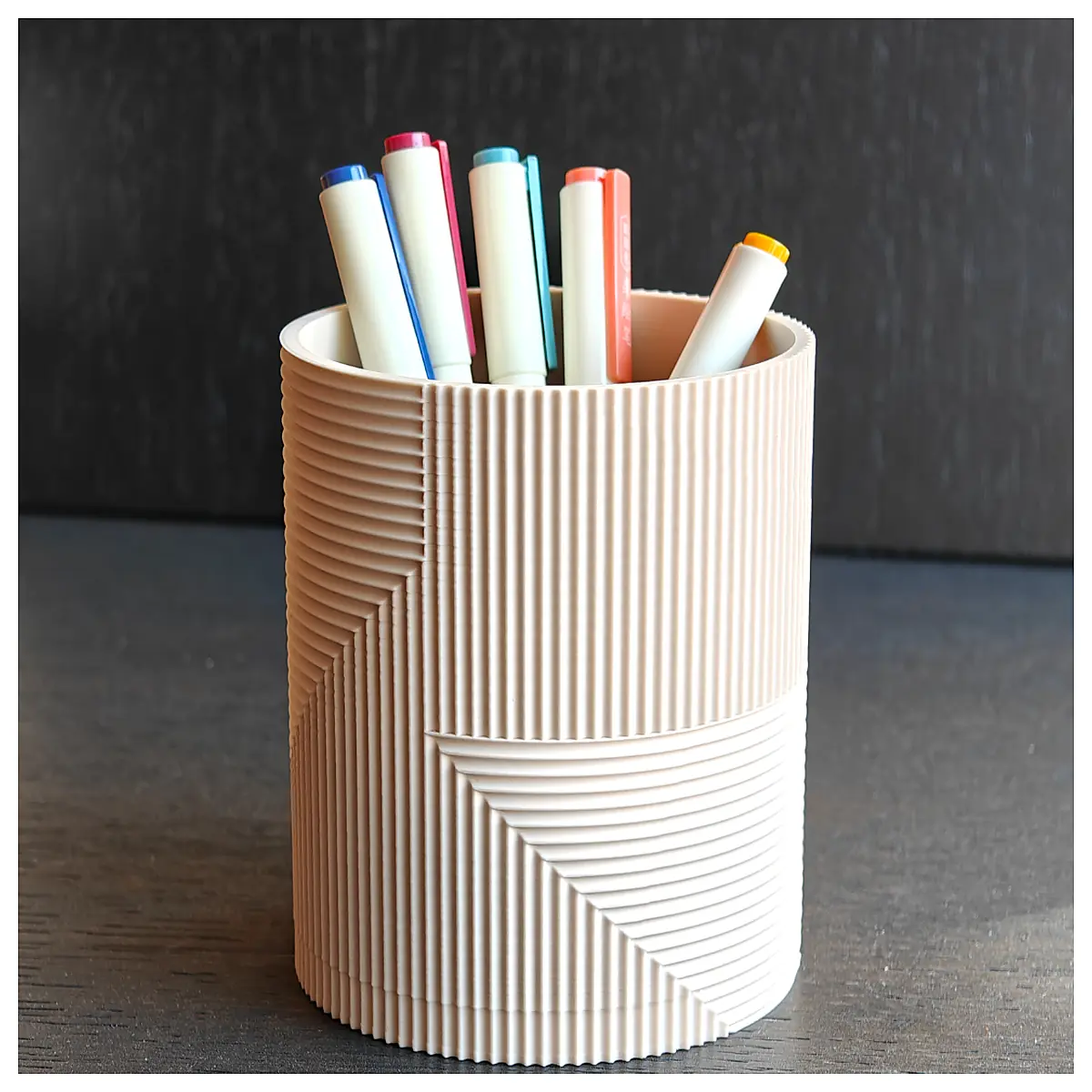 Wrinkle Pen Holder Smoothing Serum Container Anti Aging Skin Care Bottle Makeup Brush Holder Skin Enhancer Fine Line Corrector