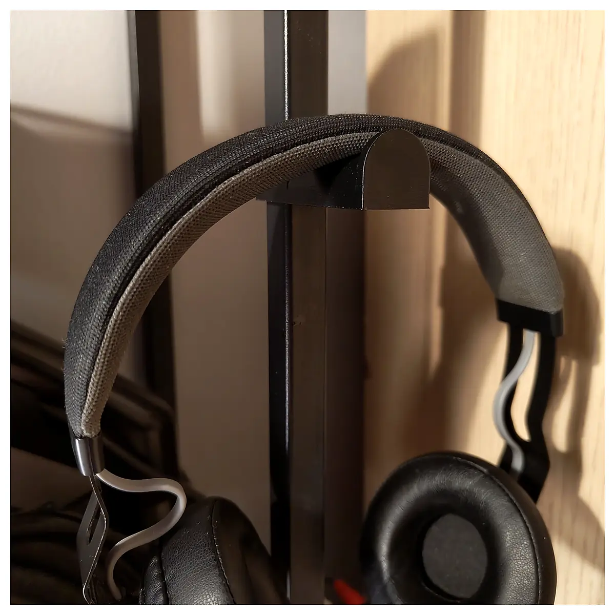 Headphone Stand Headphone Holder Phone Head Mount Earphone Stand Audio Accessory Phone Clip Headphone Support