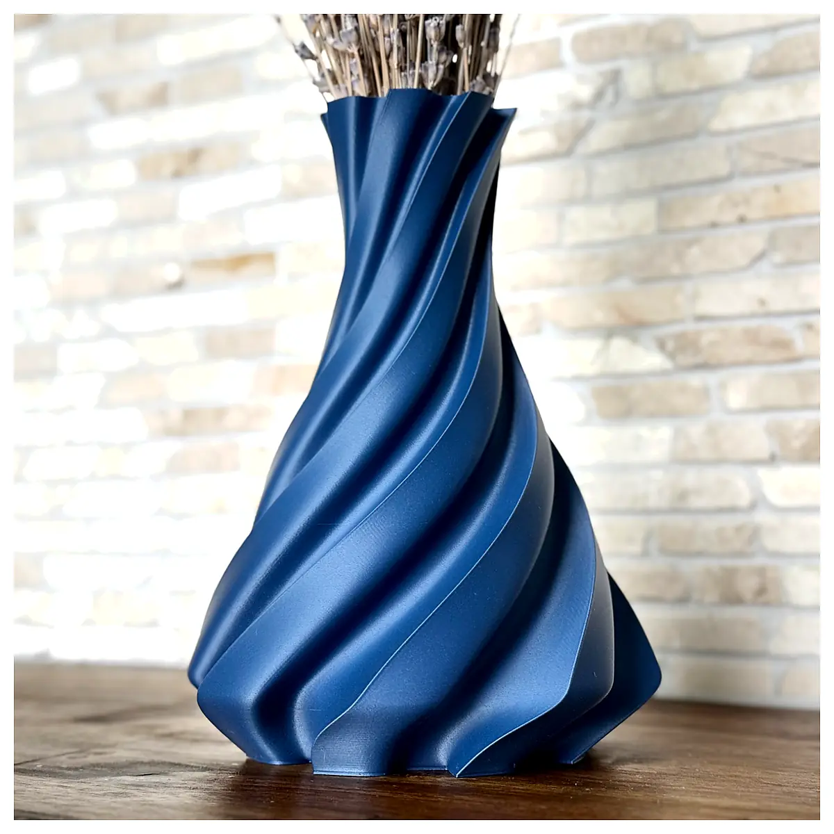 Modern Spiral Vase Creative Home Decor Spiral Vase Pattern Decorative Item Gift Arrangement Art Space Decoration