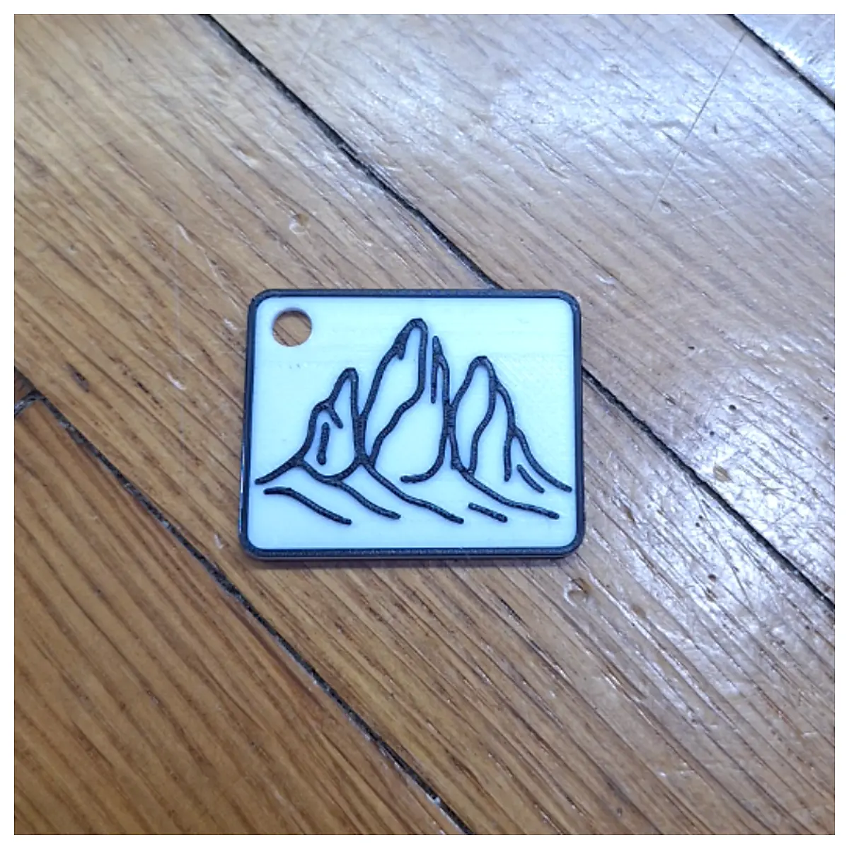Three Peaks Rock Keychain 3D Rectangle Keychains Keyring Charms Memorial Gifts Keychains Accessories
