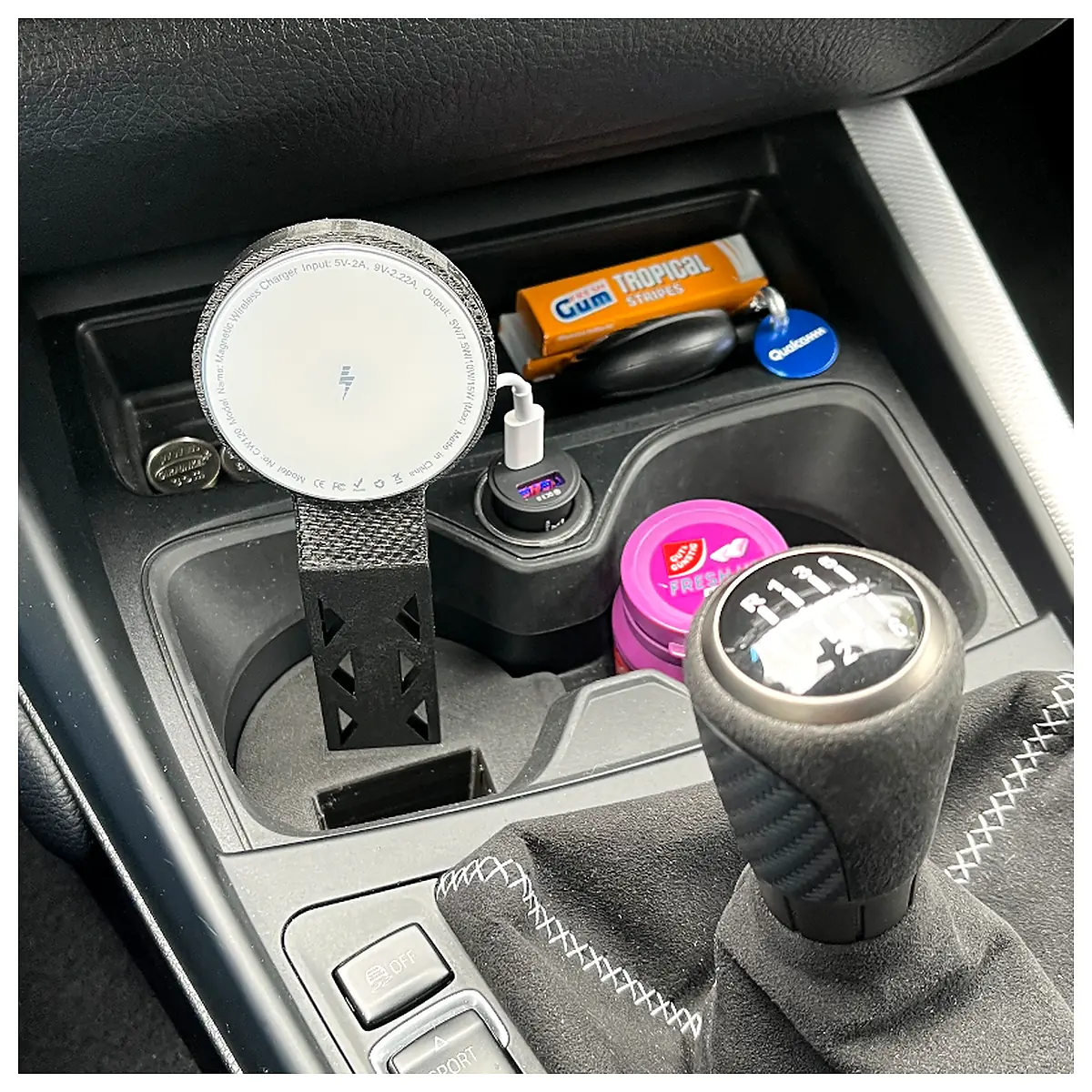 F20 Magnetic Charger Key Holder Mobile Fast Charger Car Accessories Magnetic Charging Dock Emergency Charger
